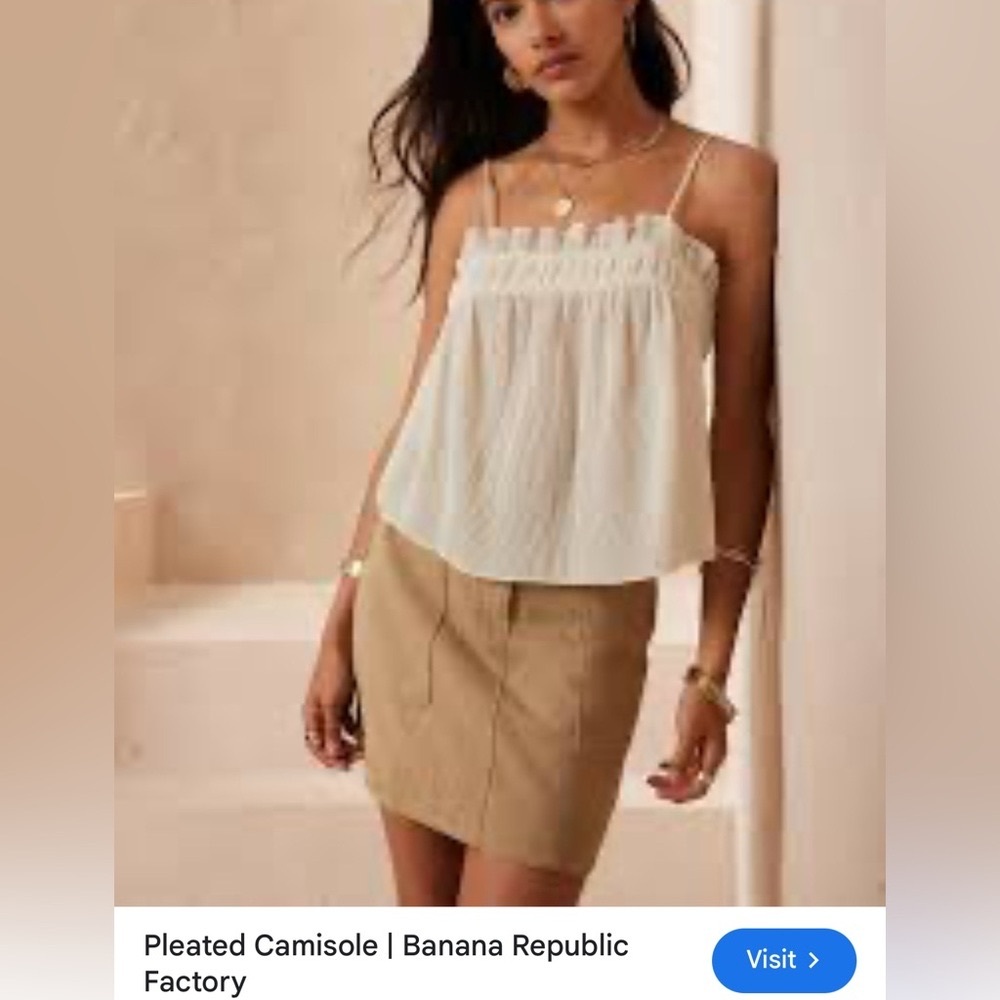 Banana Republic Factory Cream Relaxed Pleated Camisole size M
